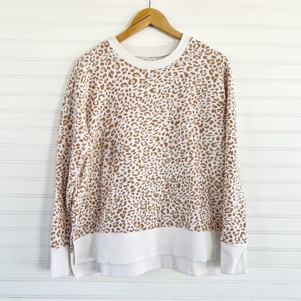 Time and Tru Sweatshirt Size M (8-10) Crewneck Leopard Animal Print Cream Tan